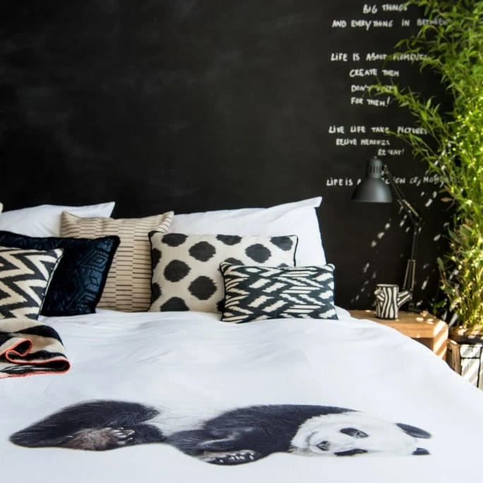 SNURK Lazy Panda Bettwäsche-Set - 135x200 / 80x80 Cm - Black/white 5 SNURK Lazy Panda Bettwäsche-Set - 135x200 / 80x80 Cm - Black/white – Bild 3
