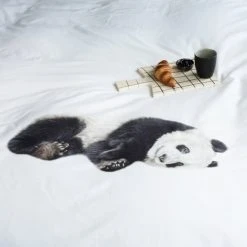 SNURK Lazy Panda Bettwäsche-Set - 135x200 / 80x80 Cm - Black/white 9 SNURK Lazy Panda Bettwäsche-Set - 135x200 / 80x80 Cm - Black/white -Moooi Shop unnamed file 1317