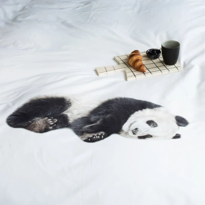 SNURK Lazy Panda Bettwäsche-Set - 135x200 / 80x80 Cm - Black/white 6 SNURK Lazy Panda Bettwäsche-Set - 135x200 / 80x80 Cm - Black/white – Bild 4