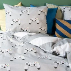 SNURK Gamer Bettwäsche-Set - 135x200 / 80x80 Cm - Grey 10 SNURK Gamer Bettwäsche-Set - 135x200 / 80x80 Cm - Grey -Moooi Shop unnamed file 1324