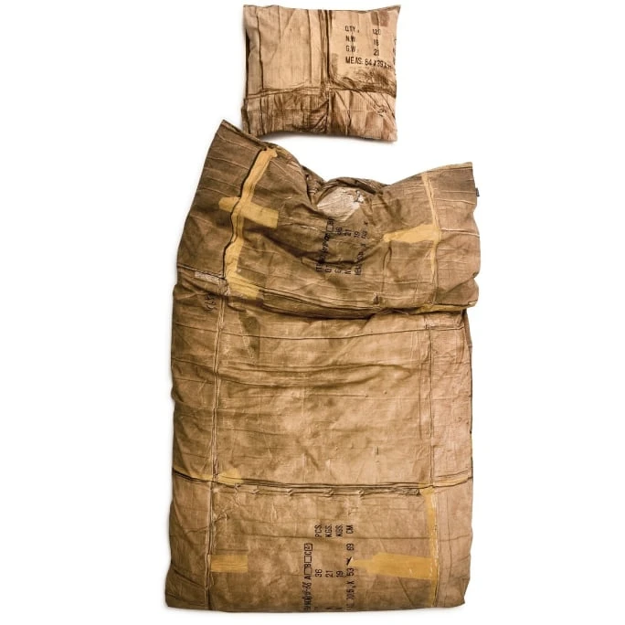 SNURK Le Clochard Bettwäsche-Set - 135x200 / 80x80 Cm - Braun Mit Motiv 3 SNURK Le Clochard Bettwäsche-Set - 135x200 / 80x80 Cm - Braun Mit Motiv