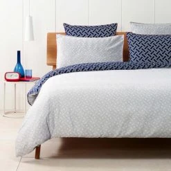 Tommy Hilfiger Flag Monogram Bettwäsche-Garnitur - 135x200 / 80x80 Cm - Grey 11 Tommy Hilfiger Flag Monogram Bettwäsche-Garnitur - 135x200 / 80x80 Cm - Grey -Moooi Shop unnamed file 1991