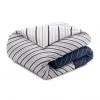 Tommy Hilfiger CLUB STRIPES Satin-Bettwäsche-Set - 155x220 / 80x80 Cm - Navy 2 Tommy Hilfiger CLUB STRIPES Satin-Bettwäsche-Set - 155x220 / 80x80 Cm - Navy -Moooi Shop unnamed file 245