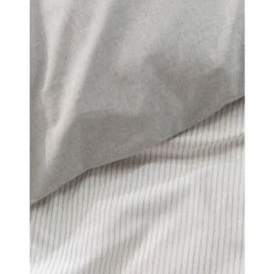 Marc O'Polo Skei Bettwäsche-Set Mit Recycling-Baumwolle - 135x200 / 80x80 Cm - Hellgrau 10 Marc O'Polo Skei Bettwäsche-Set Mit Recycling-Baumwolle - 135x200 / 80x80 Cm - Hellgrau -Moooi Shop unnamed file 256