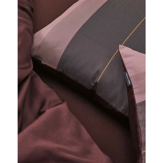 Marc O'Polo Kiya Bettwäsche-Set - 135x200 / 80x80 Cm - Aubergine 4 Marc O'Polo Kiya Bettwäsche-Set - 135x200 / 80x80 Cm - Aubergine – Bild 2