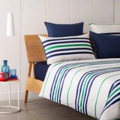 Tommy Hilfiger LINEAR PLAY Satin-/Twill-Bettwäsche-Set - 135x200 / 80x80 Cm - Green 13 Tommy Hilfiger LINEAR PLAY Satin-/Twill-Bettwäsche-Set - 135x200 / 80x80 Cm - Green -Moooi Shop unnamed file 315