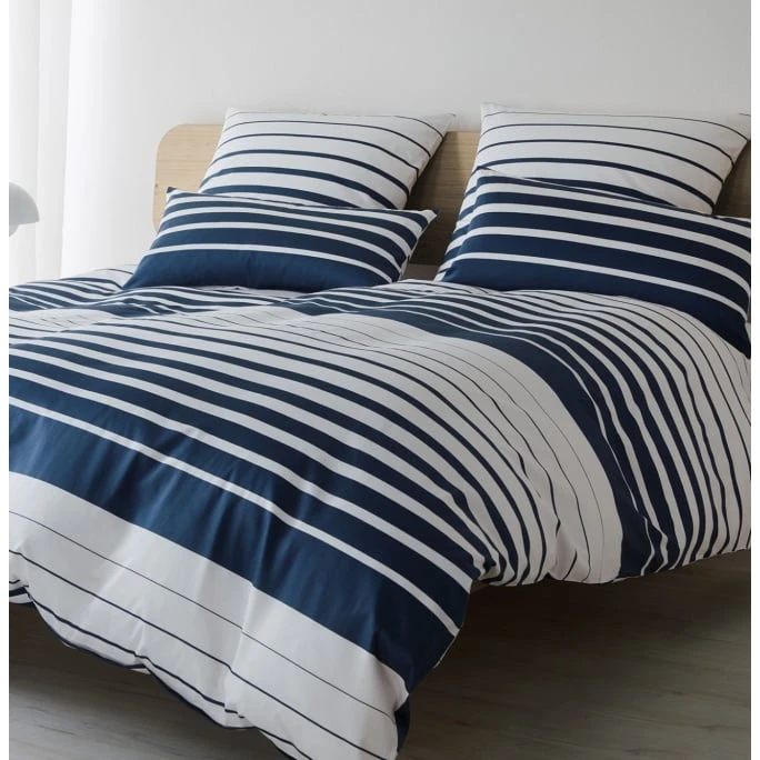 Elegante Refine Bettwäsche-Set Aus Mako-Satin - 200x200 / 2x40x80 Cm - Marine 4 Elegante Refine Bettwäsche-Set Aus Mako-Satin - 200x200 / 2x40x80 Cm - Marine – Bild 2