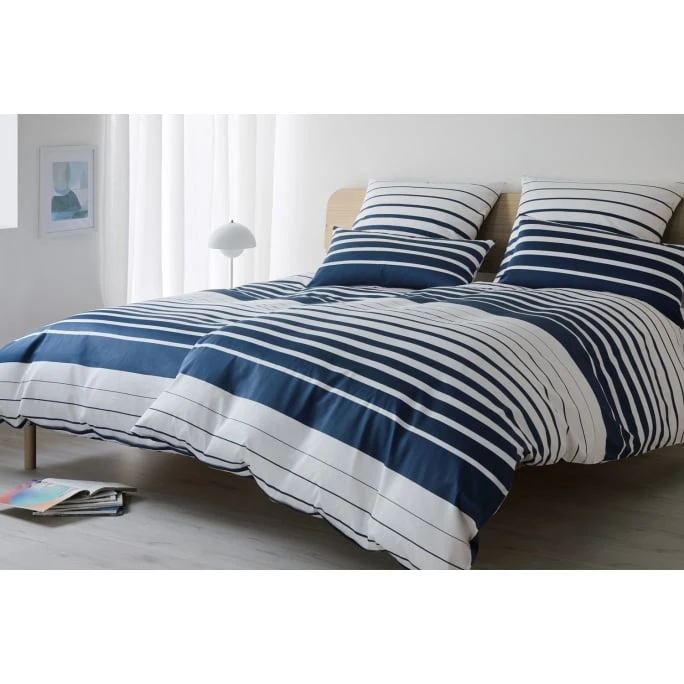 Elegante Refine Bettwäsche-Set Aus Mako-Satin - 200x200 / 2x40x80 Cm - Marine 5 Elegante Refine Bettwäsche-Set Aus Mako-Satin - 200x200 / 2x40x80 Cm - Marine – Bild 3