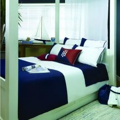 Tommy Hilfiger COLOUR BLOCK Bettwäsche - 155x220 / 80x80 Cm - Navy 11 Tommy Hilfiger COLOUR BLOCK Bettwäsche - 155x220 / 80x80 Cm - Navy -Moooi Shop unnamed file 47