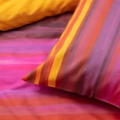 Damai Lucid Satin Bettwäsche-Set - 135x200 / 80x80 Cm - Orange 7 Damai Lucid Satin Bettwäsche-Set - 135x200 / 80x80 Cm - Orange -Moooi Shop unnamed file 596