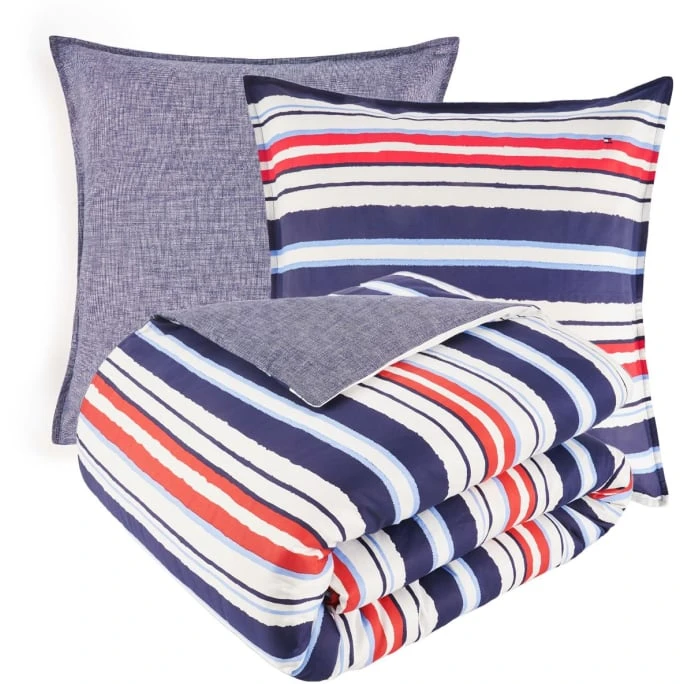 Tommy Hilfiger WATERCOLOR STRIPES Bettwäsche-Set Aus Mako-Satin - 140x200 / 70x90 Cm (AT) - Wave 3 Tommy Hilfiger WATERCOLOR STRIPES Bettwäsche-Set Aus Mako-Satin - 140x200 / 70x90 Cm (AT) - Wave